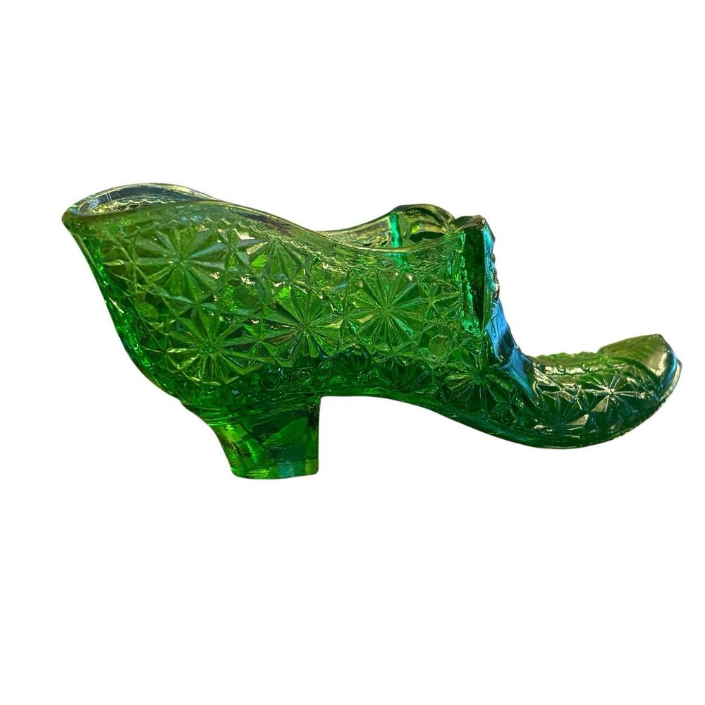 Vintage 1960s Fenton Daisy & Button Kelly Green Bow Front Glass Slipper Shoe